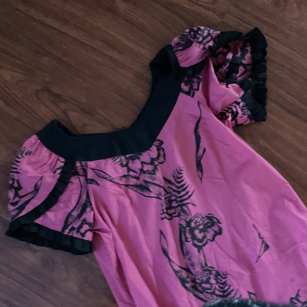 Nani Hawaiian made Pink Dress with Black Floral Design size large muumuu. - Picture 3 of 7
